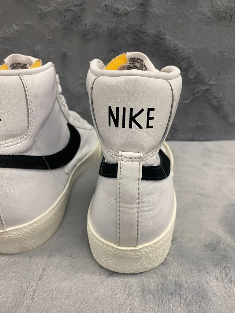 Nike Blazer Mid 77 Blue & White High Top Sneakers Womens Size 10 Gym Casual Shoe
